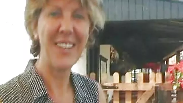 Hete porno Geen registratie  De twee blanke gangsters die gratis vrouwvriendelijke porno Lynn Carter neuken.