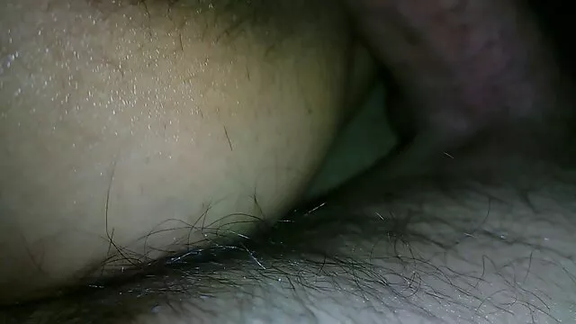 Hete porno Geen registratie  Roodharige met een lesbische pornofilmpjes dildo bij de spiegel.