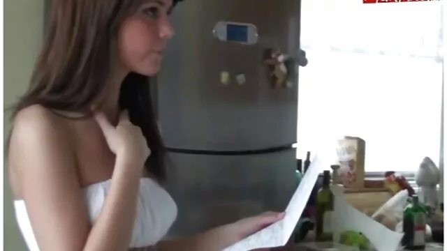 Hete porno Geen registratie  Stiefzusters gratis pornofilms kijken geven om haar kont.