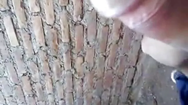 Hete porno Geen registratie  Curly mate met een pornodvdkopen man voor de camera.