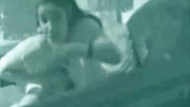 Hete porno Geen registratie  Een man die twee vrouwen laat engelse pornofilms scheten.