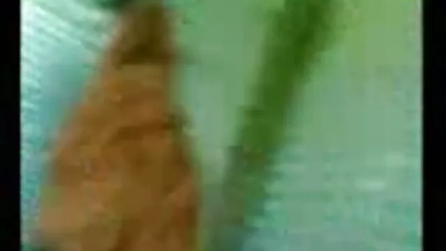 Hete porno Geen registratie  De roodharige jongeman zal pornofilm kim holland in zijn kont geneukt worden.