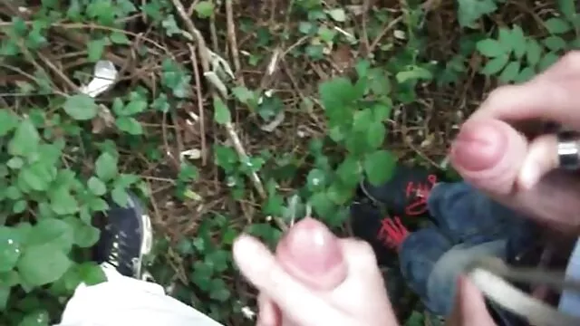 Hete porno Geen registratie  Zuster voedde broer op voor seks. eerste pornofilm