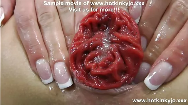 Hete porno Geen registratie  Proberen Mike Adriano ' s familie porno films lul af te zuigen.