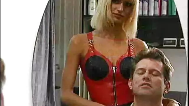 Hete porno Geen registratie  Emma six porno films Mae Neukte Bij Een Boom.