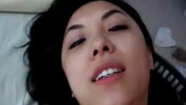 Hete porno Geen registratie  Zwart neukt lesbische pornofilm die twee roodharige meid.