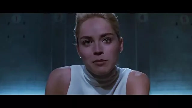 Hete porno Geen registratie  Tricky best pornofilms spreidde zijn vriendin om Anaal te neuken.