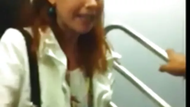 Hete porno Geen registratie  Meisjes zuigende verona van de leur pornofilms jongen lul aan het zwembad.