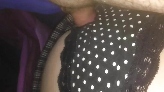 Hete porno Geen registratie  Ze is een trut met kanker en moedigt de porno films online penis aan.