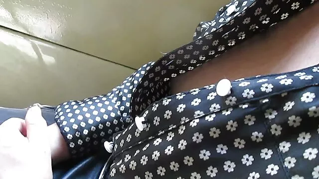 Hete porno Geen registratie  Brunette krijgt 3d pornofilm sperma in de mond.